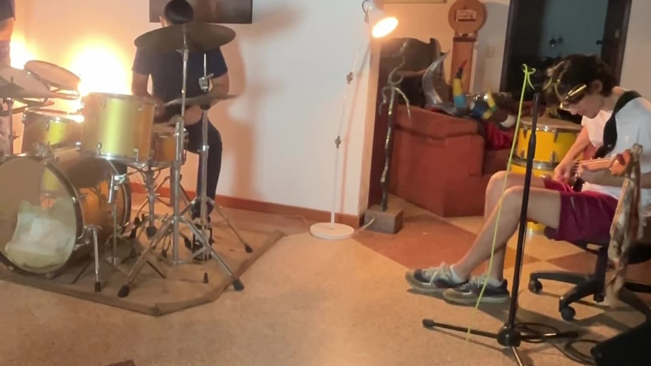 Gabriel Gollo @gabozoller bass solo in the closing part of AcÀ's original instrumental "El Roxy."