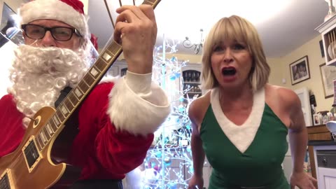 20201213 Toyah & Roberts Sunday Lunch - Anarchy in the UK [AEiNW4HmFPE]