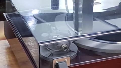 Denon DP-60L Turntable