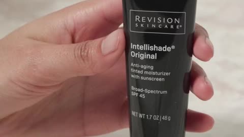 Revision Skincare Intellishade Original Anti-Aging Tinted Moisturizer with SPF, Peptides & Vitamin C