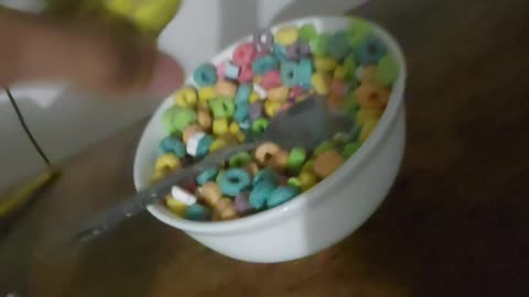 Chez cheeseman The Movie 2 CLIP: eating cerial!