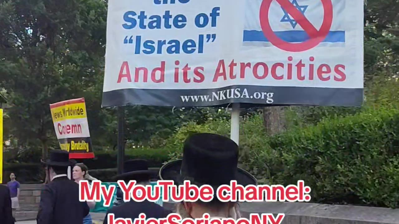 Jews demand: "STOP STARVING GAZA NOW!"