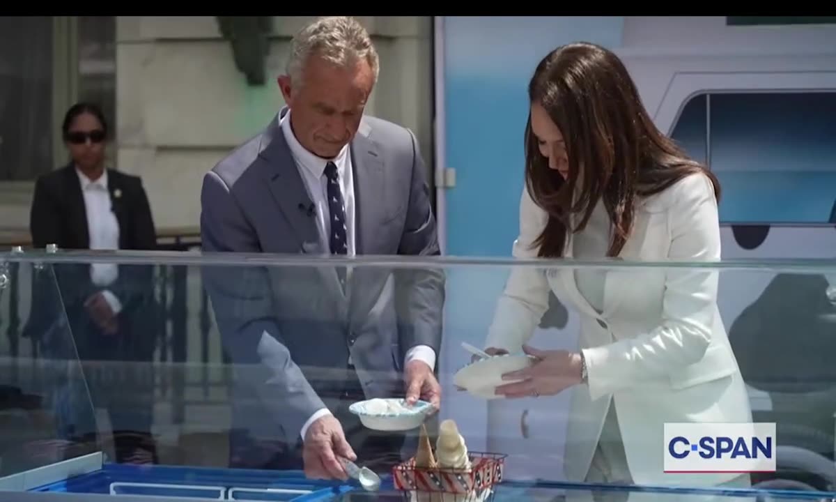 Federal and Dairy Industry Officials Hold Press Conference