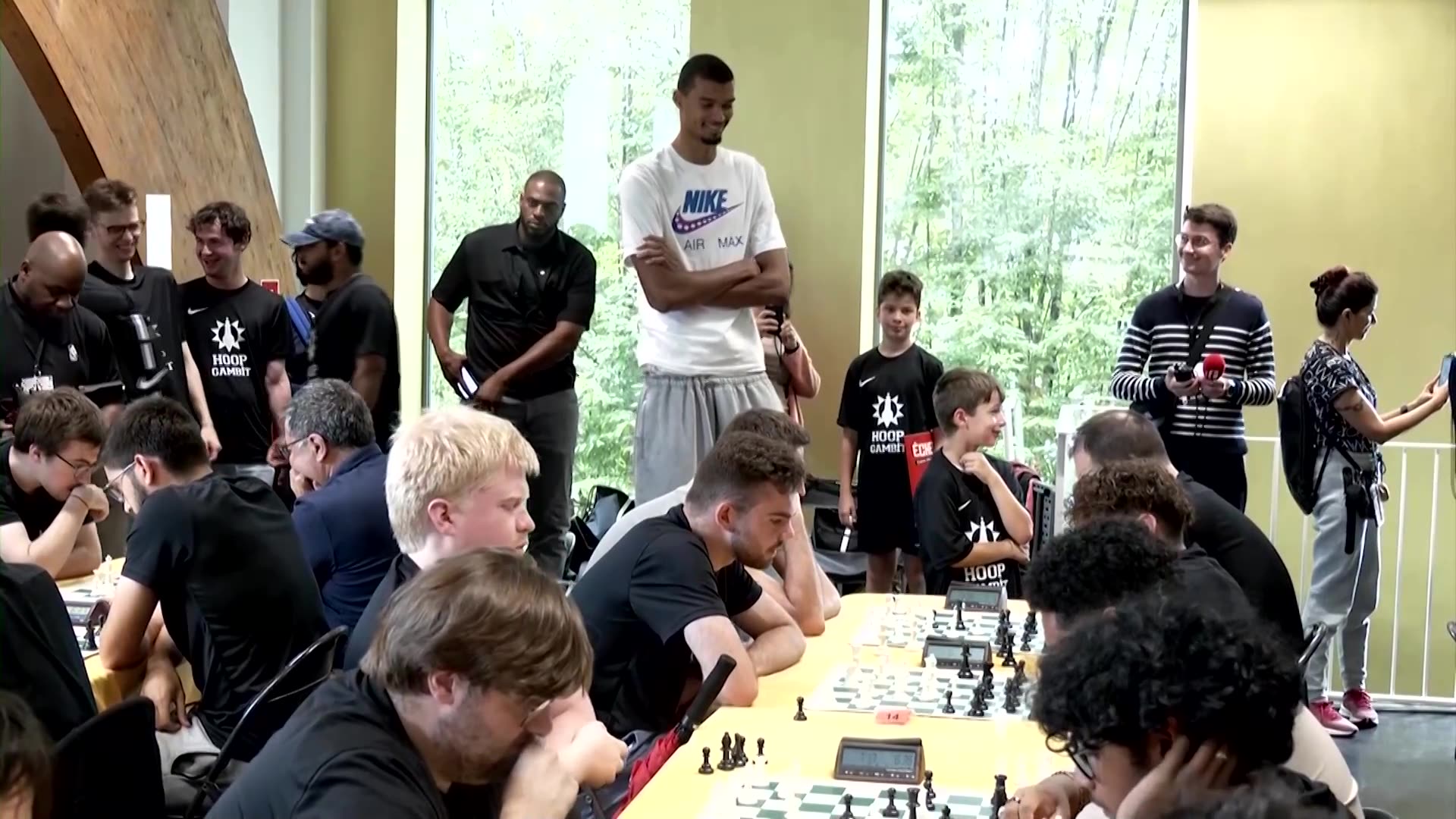 Victor Wembanyama runs mixed basketball-chess contest in France
