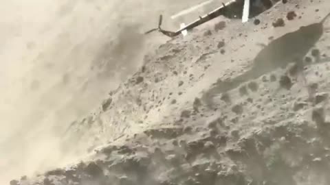 Pakistan Army Mi-17 Blasting Sand in Balochistan | Epic Low-Altitude Helicopter Flight