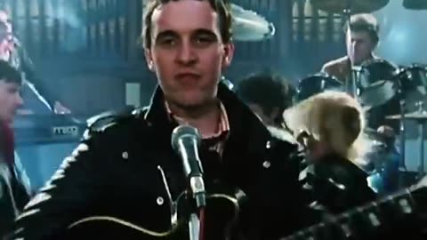 Squeeze - Cool For Cats (Official Music Video) (480p)
