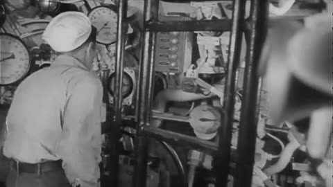 EXAMINATION OF INTERIOR OF NAZI SUB,... - EXAMINATION OF INTERIOR OF NAZI SUB, U-505 - 428-npc-12746