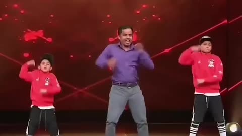 Son and father dance 💯👌 @PramodBeniwal18 #shorts #raghavjuyal #pramodbeniwal