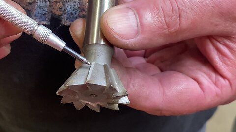 HOW TO SHARPEN A DOVETAIL CUTTER, ACURATELY.