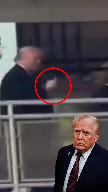 La reacción de Trump a un hombre que le gritó "protector de pedófilos"