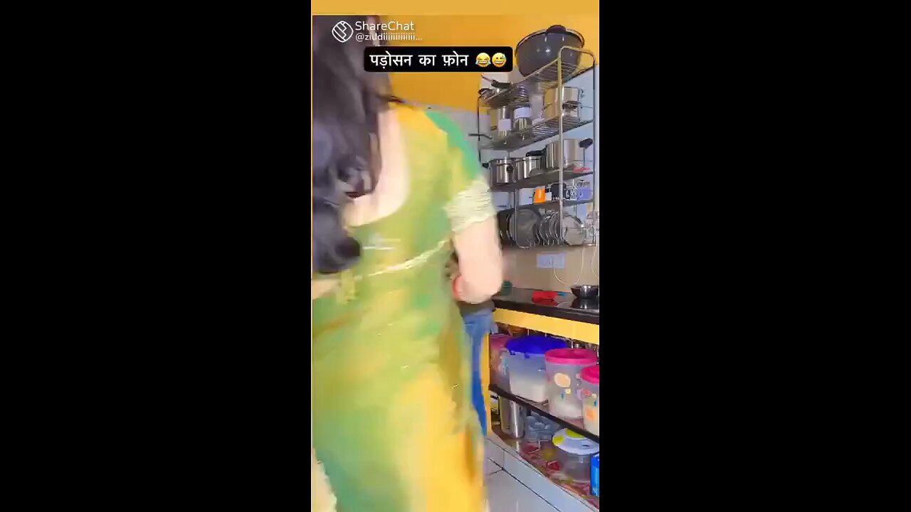 Padoshan ko Biwi ki samne handle