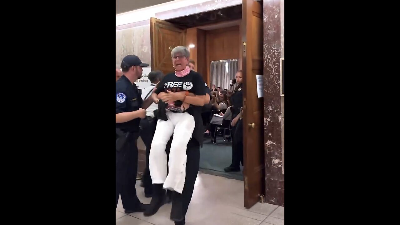 LEFTIST PROTESTERS ARRESTED🚔👮♂️👩🎤👮👨🎤👮🏻♀️👨🎤🚨📸DURING SECRETARY OF STATE HEARING🏢👨💼💫