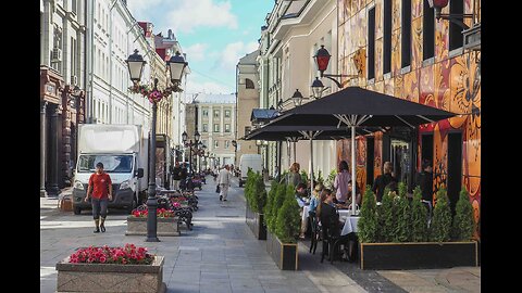 Таблица из двух пунктов для России на русском, английском и немецком языках.