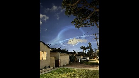 Weird_crap_In_California_folks LOOKS LIKE AN AIR Q