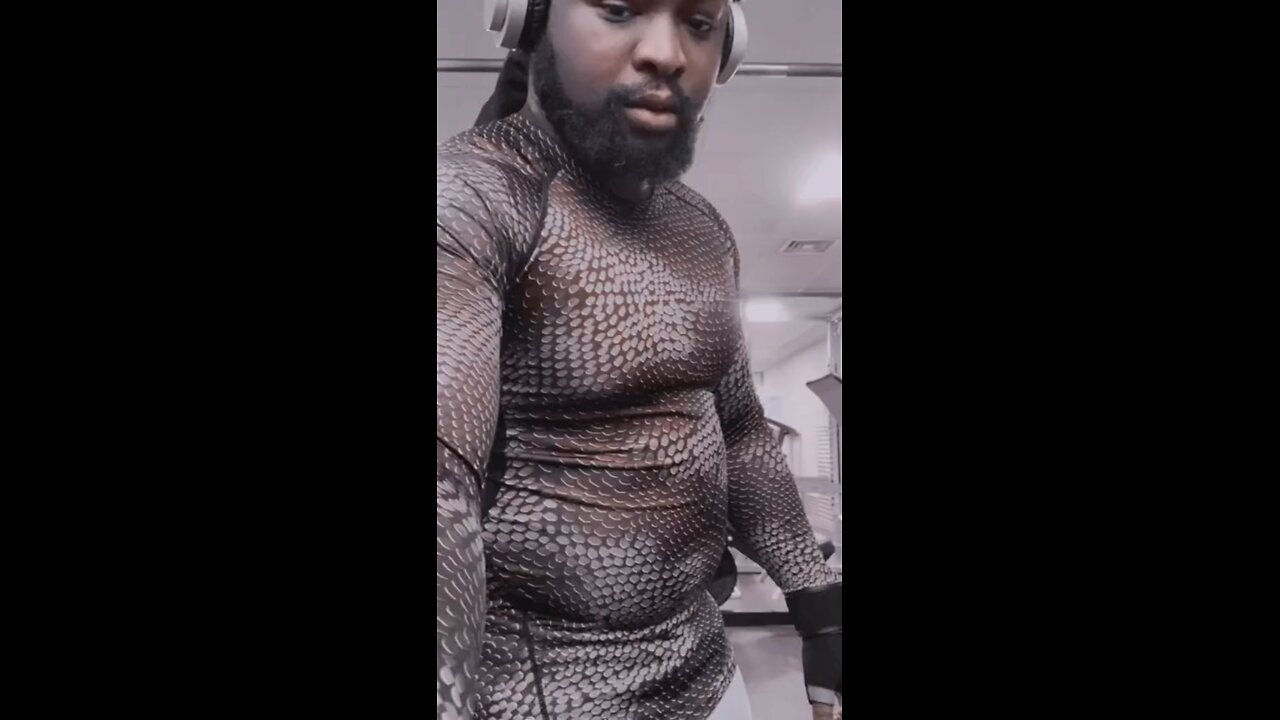 #♠️👽🤴🏽👁️