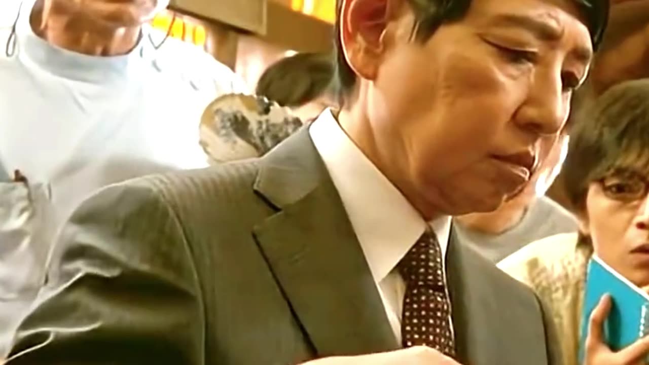 How many bowls of rice can this man eat?