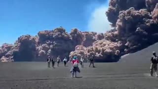 Dramatic Footage Captures Tourists Fleeing as Mount Etna Volcano Erupts