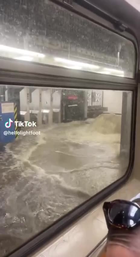 leaving parts of the New York City subway system underwater.