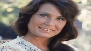 Loretta Lynn - Somebody Led Me Away