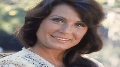 Loretta Lynn - Somebody Led Me Away