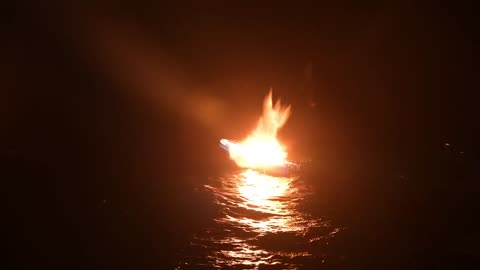 🇺🇸🛶 The US Coast Guard destroyed a drug boat.
