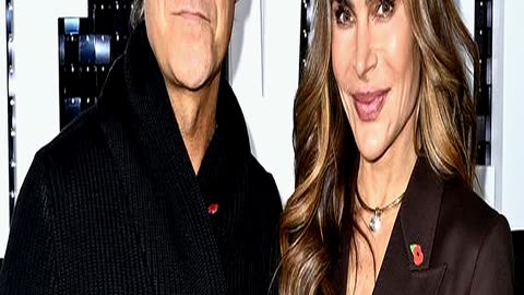 Robbie Williams Wife Ayda Field Calls Him a T