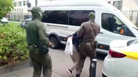 ⚡️В Москве задержан сотрудник полиции, помогавший мигрантам.