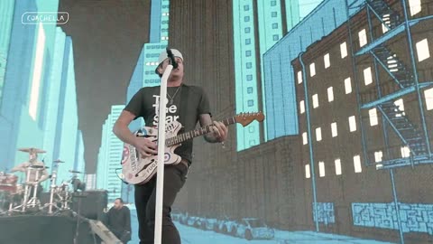 Family Reunion...Anthem Part Two - Blink-182 (live)