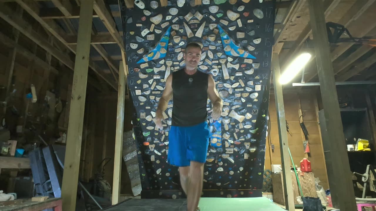 Burly Undercling to Sloper Move