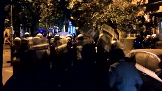 Serbian police clash with anti-government protesters
