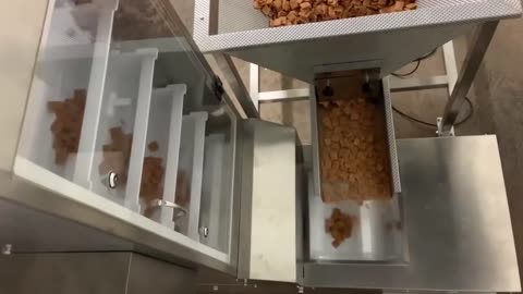 Large Elevator Buckets for Food Processing | Packaging Processor | High Tek USA