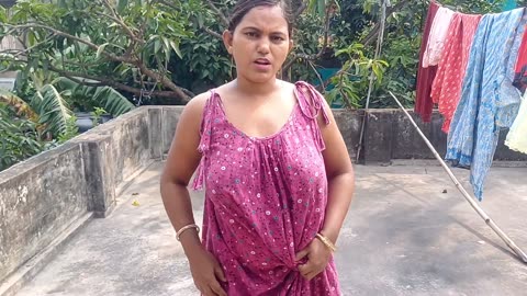 🤗আজ দুপুর বেলা ছাদে এসে গাছের ছাওয়াতে বসে একটু বিশ্রাম