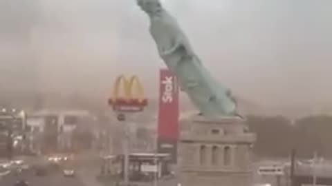 Statue Of Liberty Replica Falls In Brazil