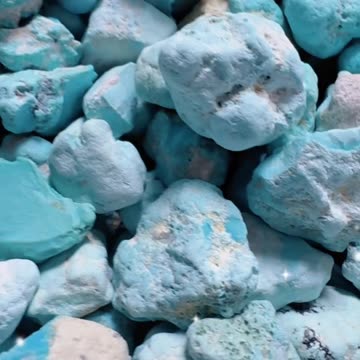 250612-1 Turquoise Rough: Color Blind Box Challenge in Stone Shell