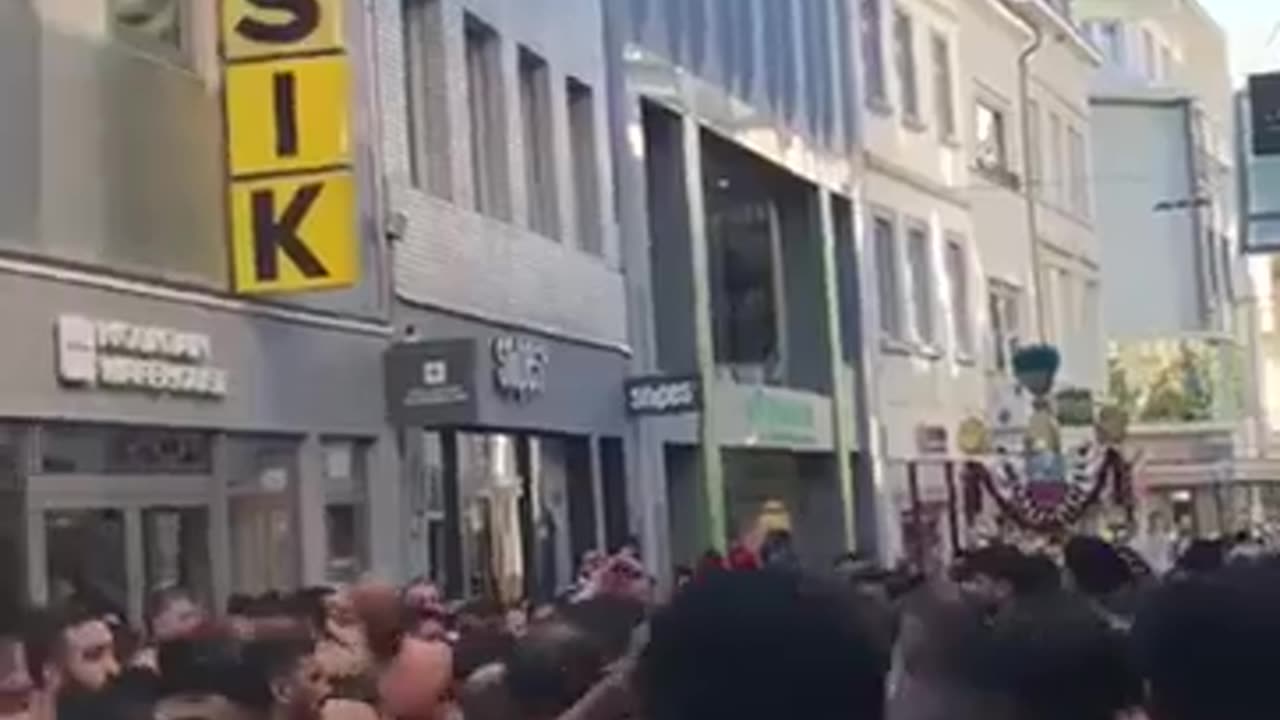 TRAUER UM DAS WAS EINMAL DEUTSCHLAND WAR