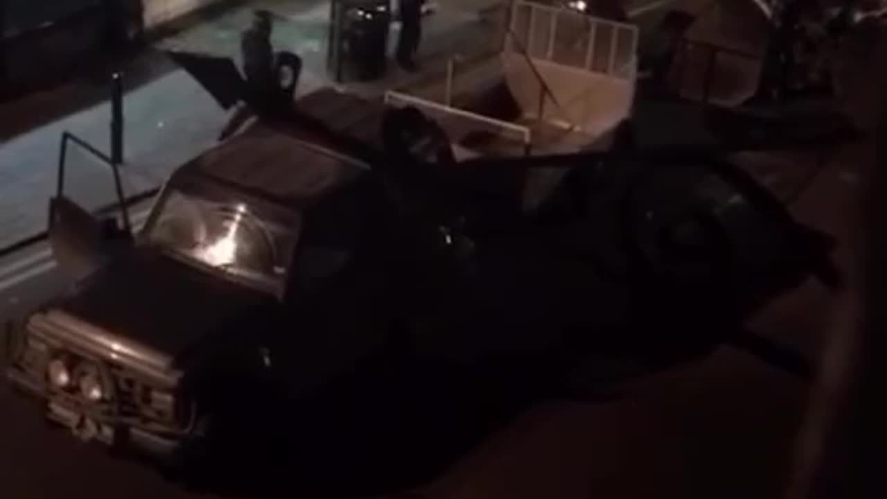 THEY TOOK THE WHOLE CASH MACHINE! UK IS FALLING
