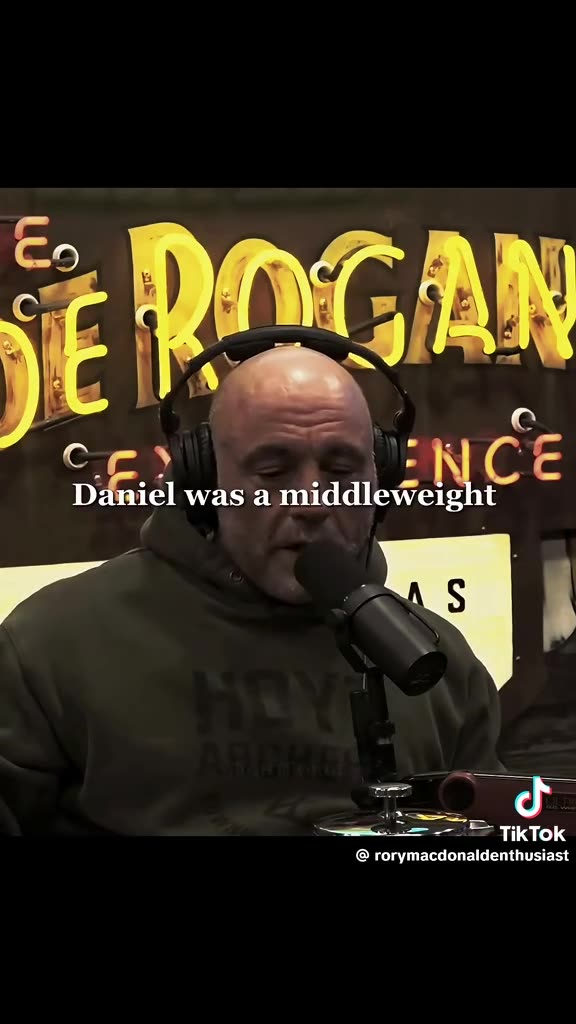 Joe Rogan "the friendliest people that I am friends with are all killers"