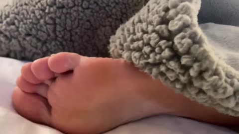 Girlfriend wants her foot tickled foot tease