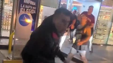 Violento enfrentamiento entre policía y motoqueros en Buenos Aires