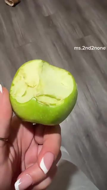 American bought an Apple and took 2 bits. This is what it looks like