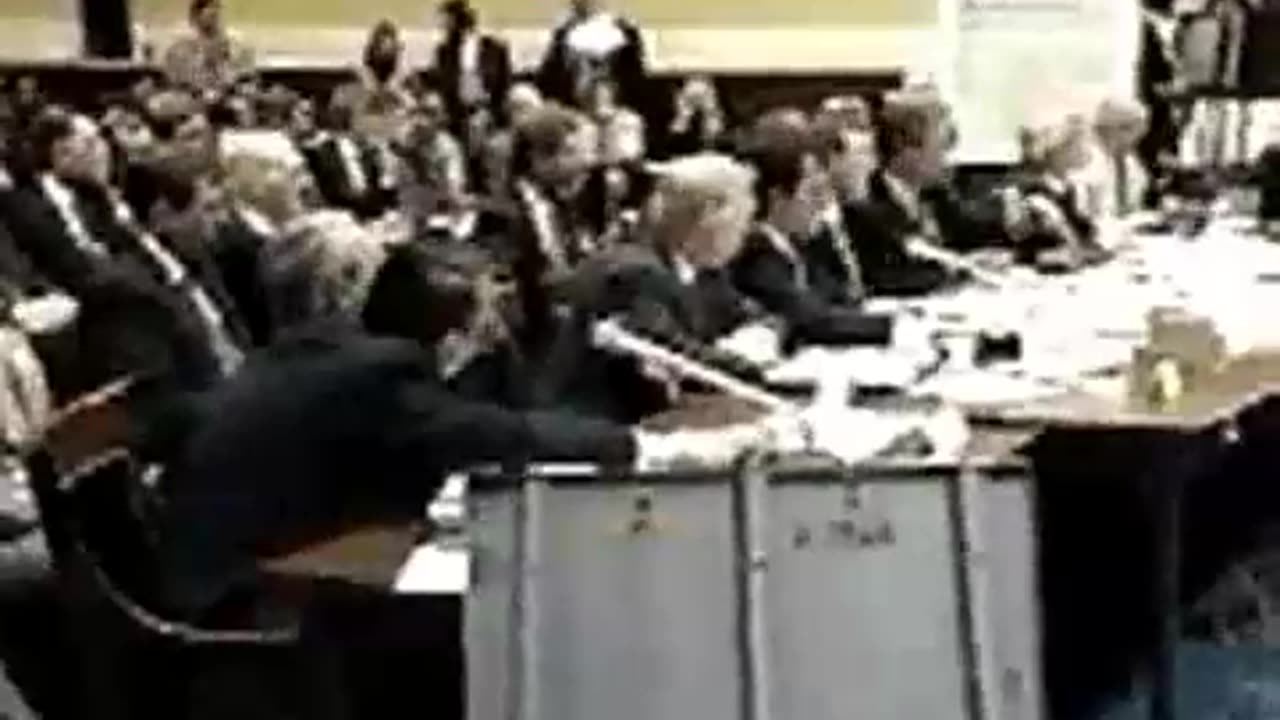 Tobacco company CEOs swearing under oath that nicotine is NOT addictive (1994)