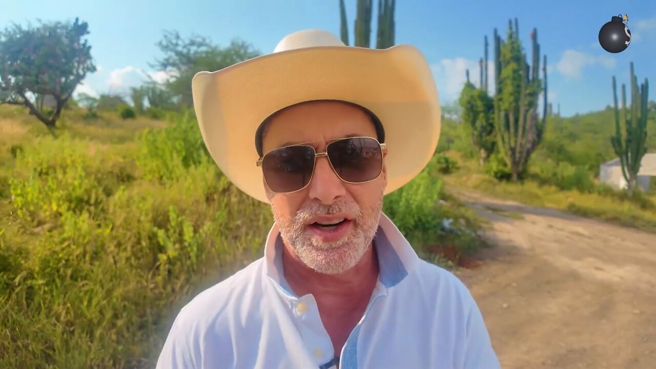 Jeff Berwick - America is cosplaying 1776 & walking straight into 1984! Everyone is getting played!