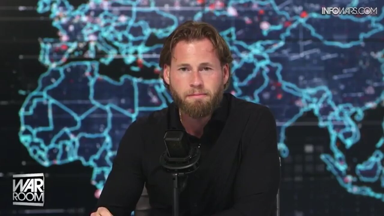 WAR ROOM (Full Show) Friday - 8/1/25