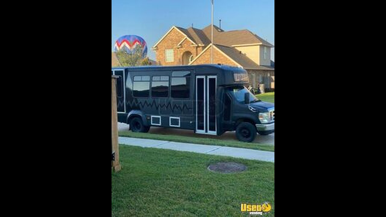 Clean - 2010 Ford E450 Mobile Party Bus | Special Events Bus for Sale in Texas!