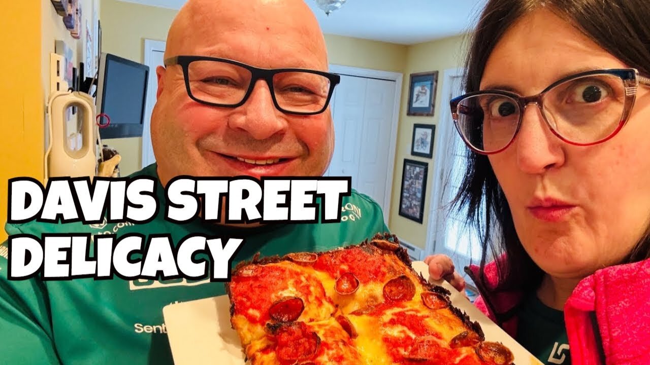 Discovering Scranton's Hidden Pizza Gem on Davis Street! 🍕✨