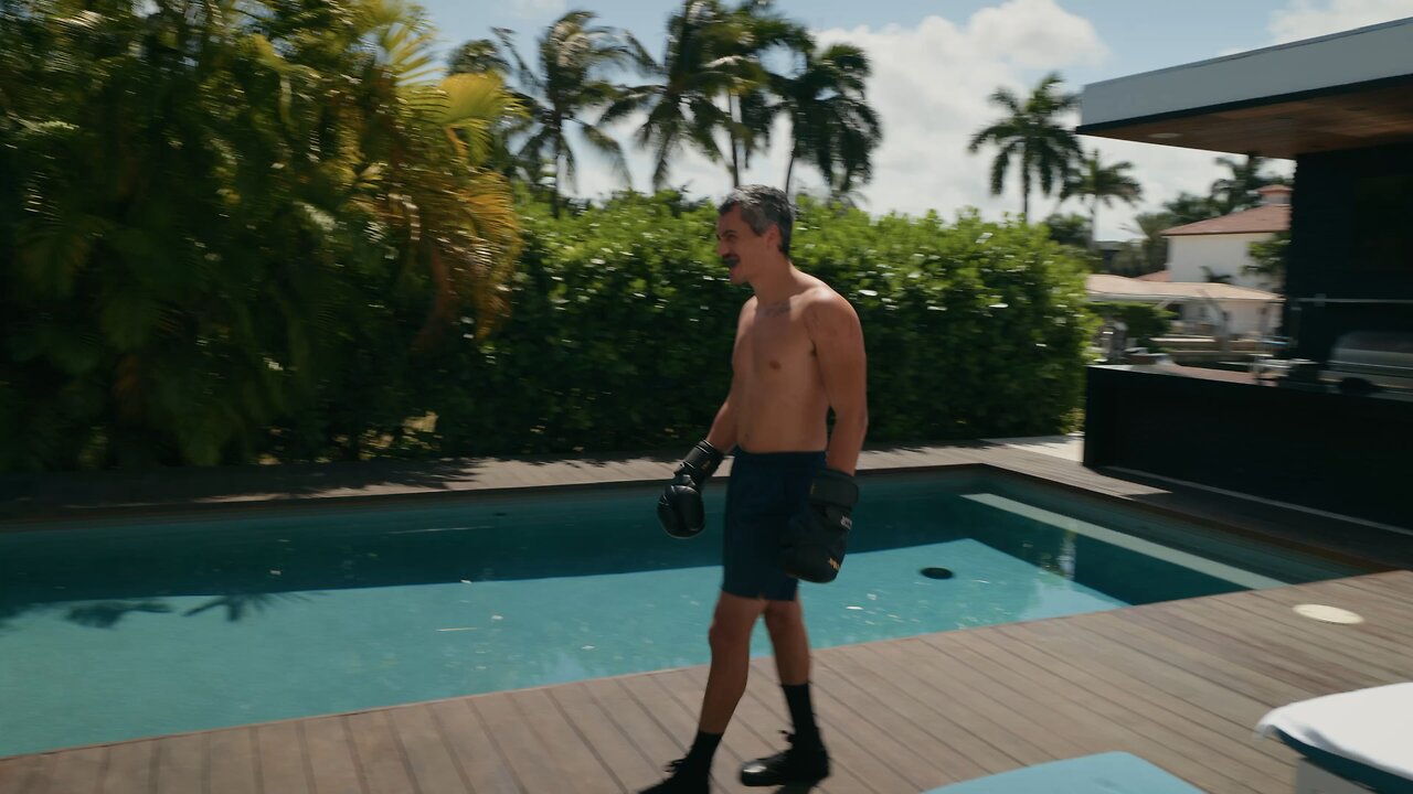 Andrew Tate vs Luc Tate (Tristan’s favourite cousin) at pool side in Miami