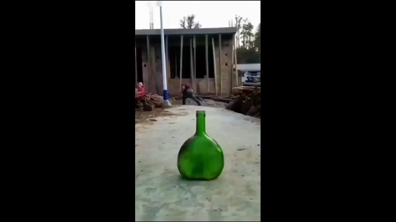 लड़के के साथ ये क्या हुआ😱