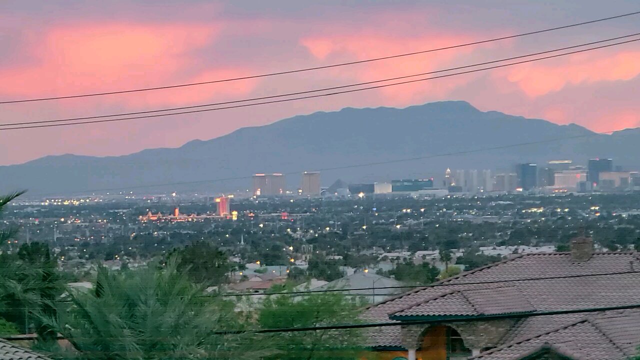 Did you see tonight's Las Vegas sunset? Check this out! 04.14.2025 #follow #lasvegas #travel #gaming