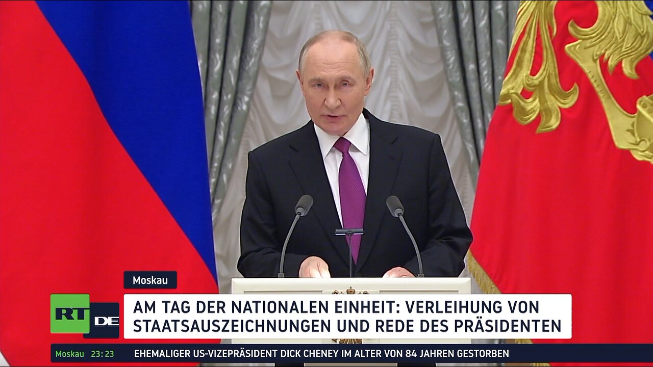 Russlands Tag der nationalen Einheit: Putin verleiht Staatsauzeichnungen