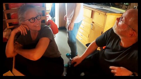 Footage Shows Wife Of Founder Of Titan Vessel Unknowingly Listening To Implosion